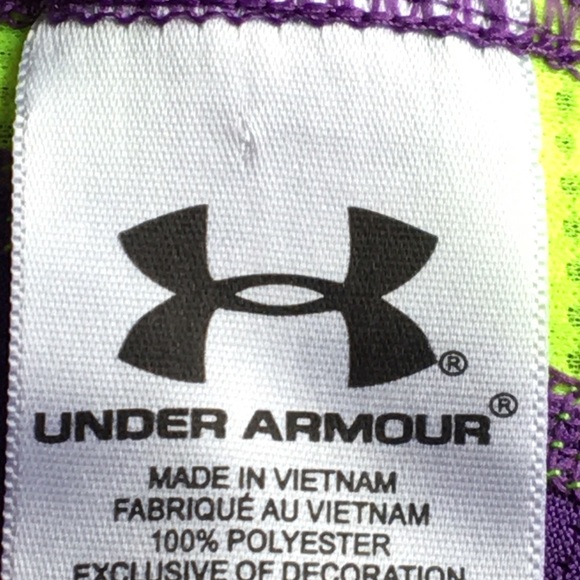 Under Armour Exercise  Women’s Tops - Size  S/ M. - Picture 4 of 5